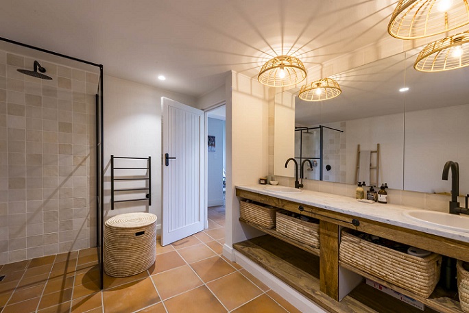 RHONE HILL Cottage 1 15