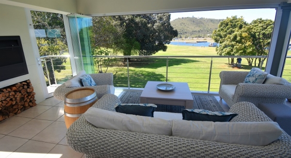 Fish Eagle Bay 48 1